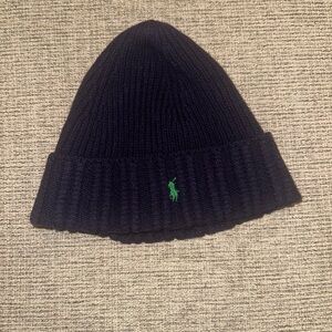RALPH LAUREN POLO WINTER HAT
100% wool
